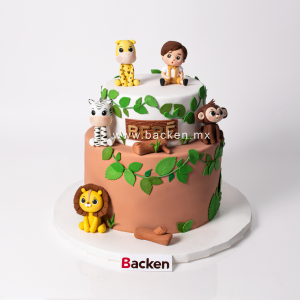 Pastel infantil de la selva
